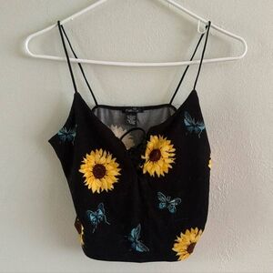 Rue 21 Lady's Crop Top